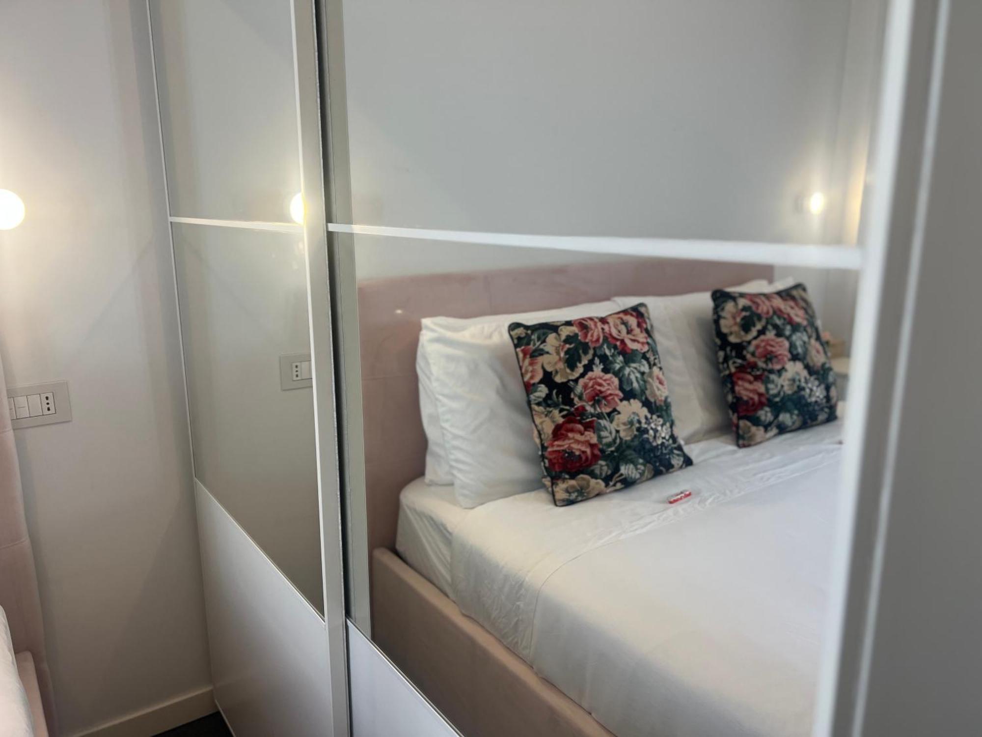 Regina Milano In Melegnano - Wifi, Breakfast Box And Terrace Apartment Екстериор снимка